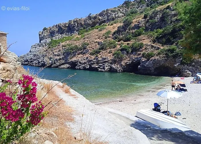 παραθαλασσιο σπιτι στην εξοχη