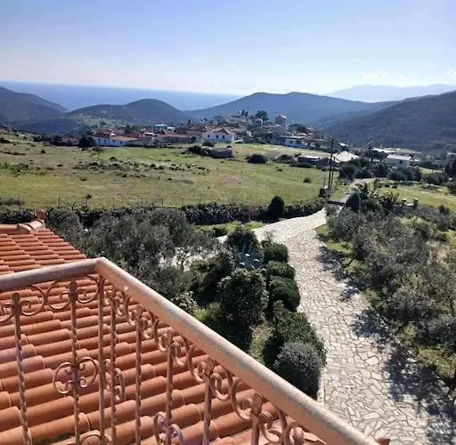 παραθαλασσιο σπιτι στην εξοχη بيت للعطل