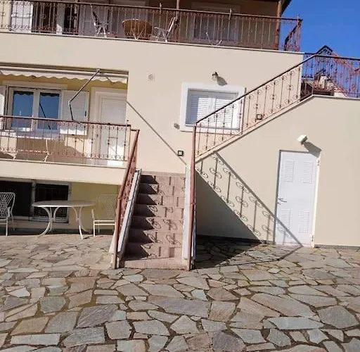 παραθαλασσιο σπιτι στην εξοχη بيت للعطل Tsakei