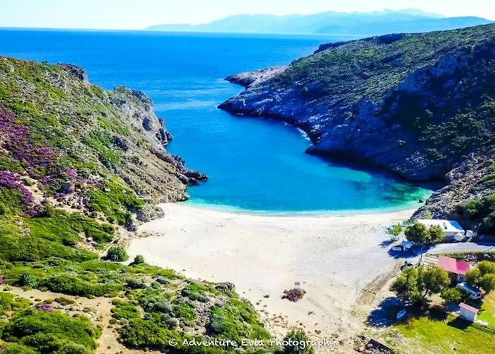 παραθαλασσιο σπιτι στην εξοχη