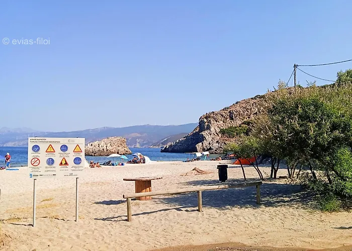 παραθαλασσιο σπιτι στην εξοχη